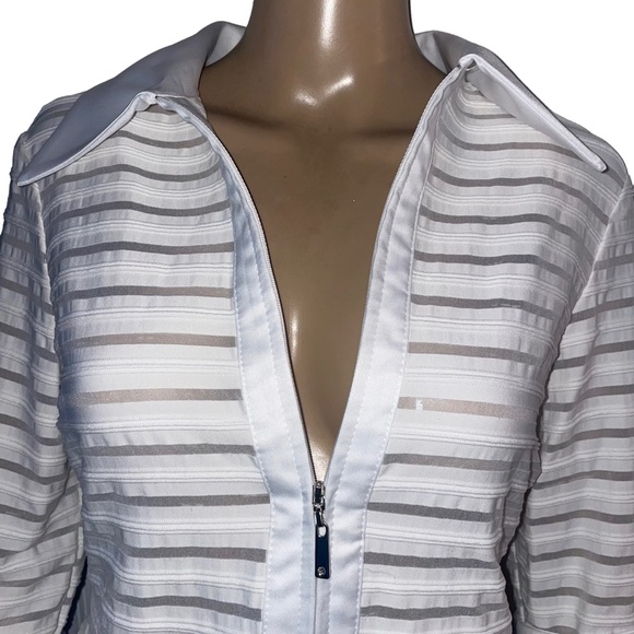 JS Collections sheer stripe zippered top - Picture 3 of 7